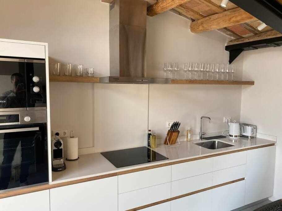 Velo Vern 3 Luxury Penthouse W Views Of City Wall Girona Bagian luar foto