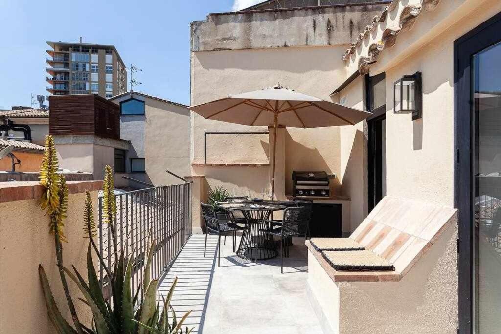 Velo Vern 3 Luxury Penthouse W Views Of City Wall Girona Bagian luar foto