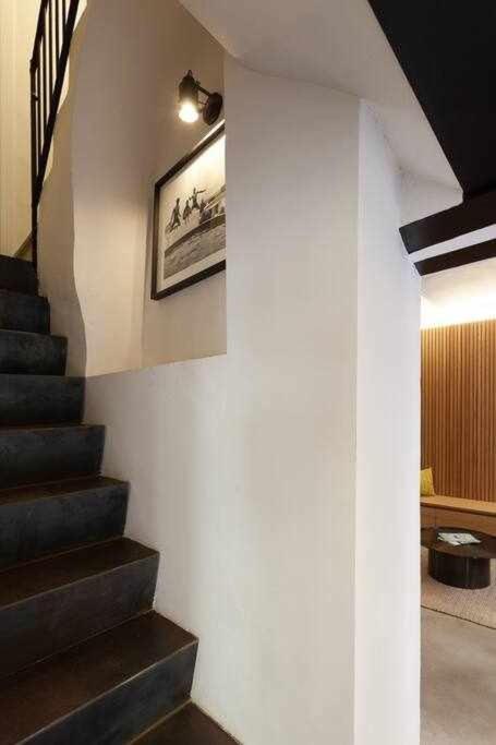 Velo Vern 3 Luxury Penthouse W Views Of City Wall Girona Bagian luar foto